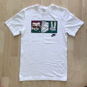 Men’s Nike graffiti tee perfect condition